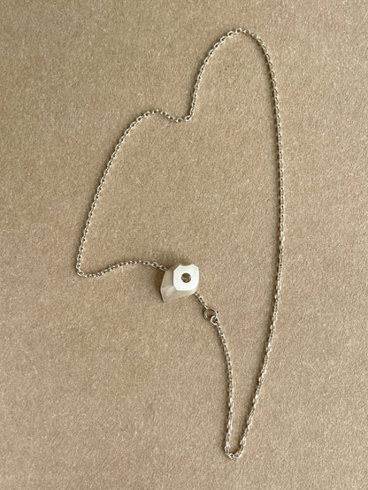 M05