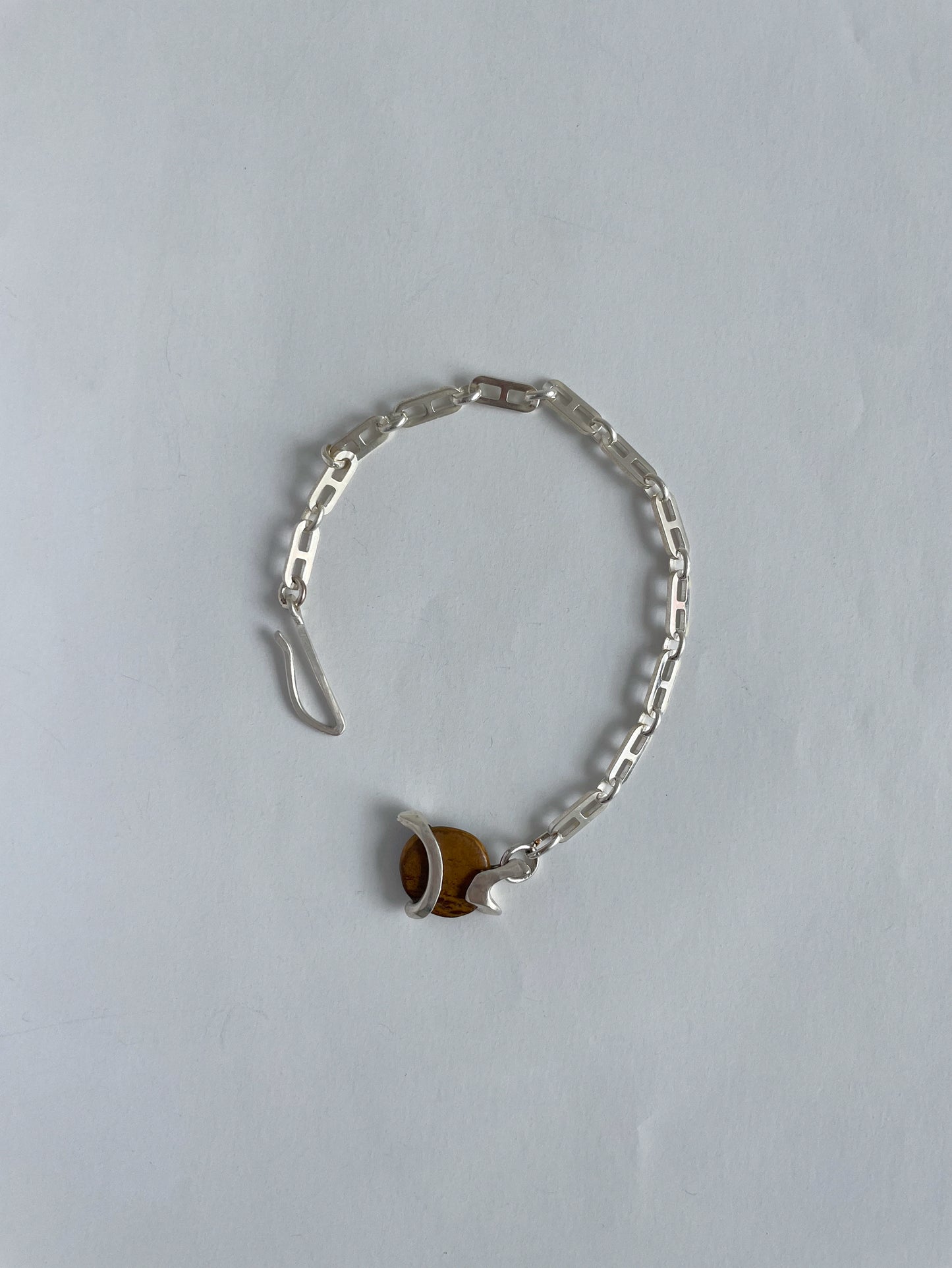 plate stone bracelet