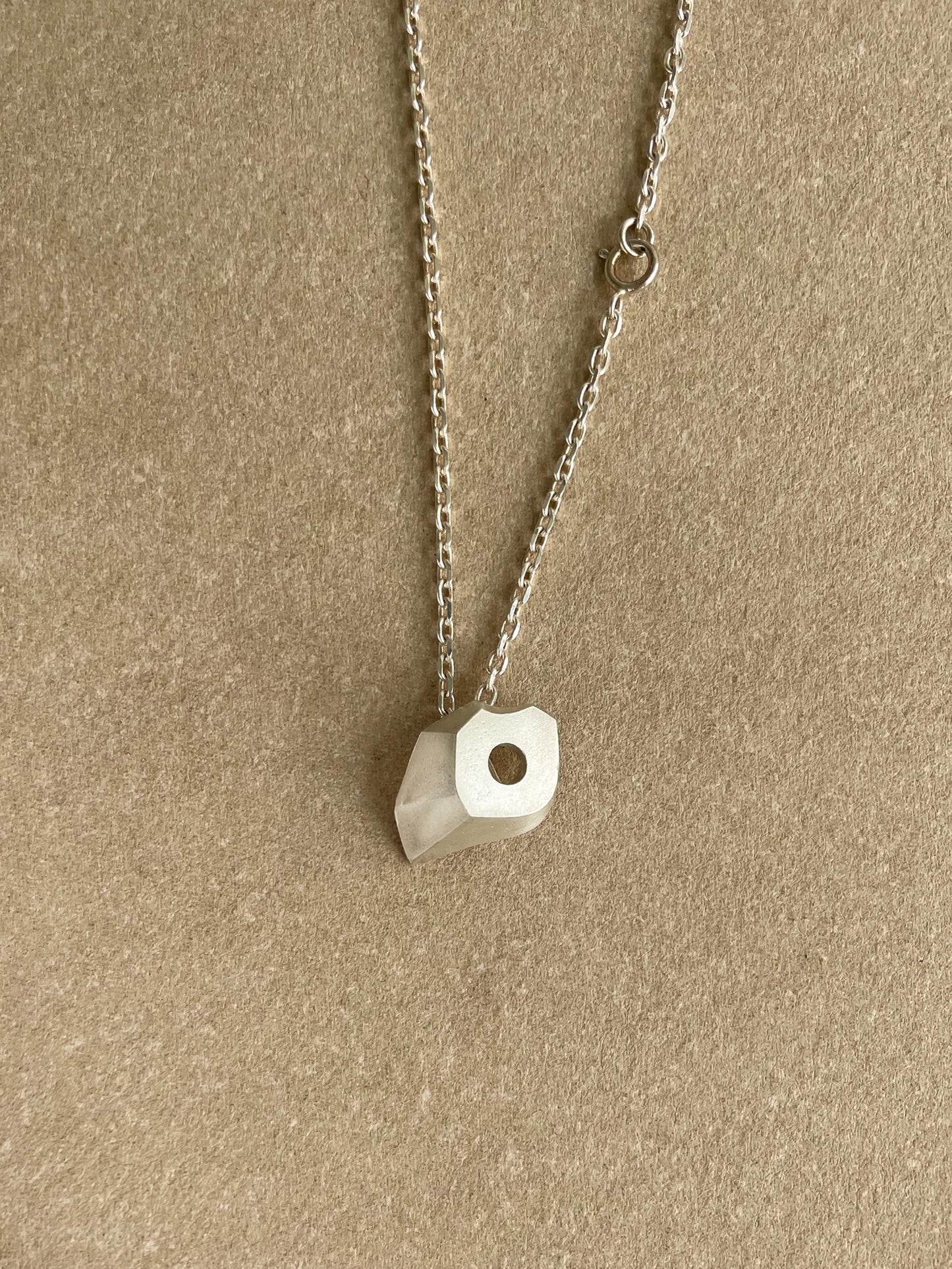 M05