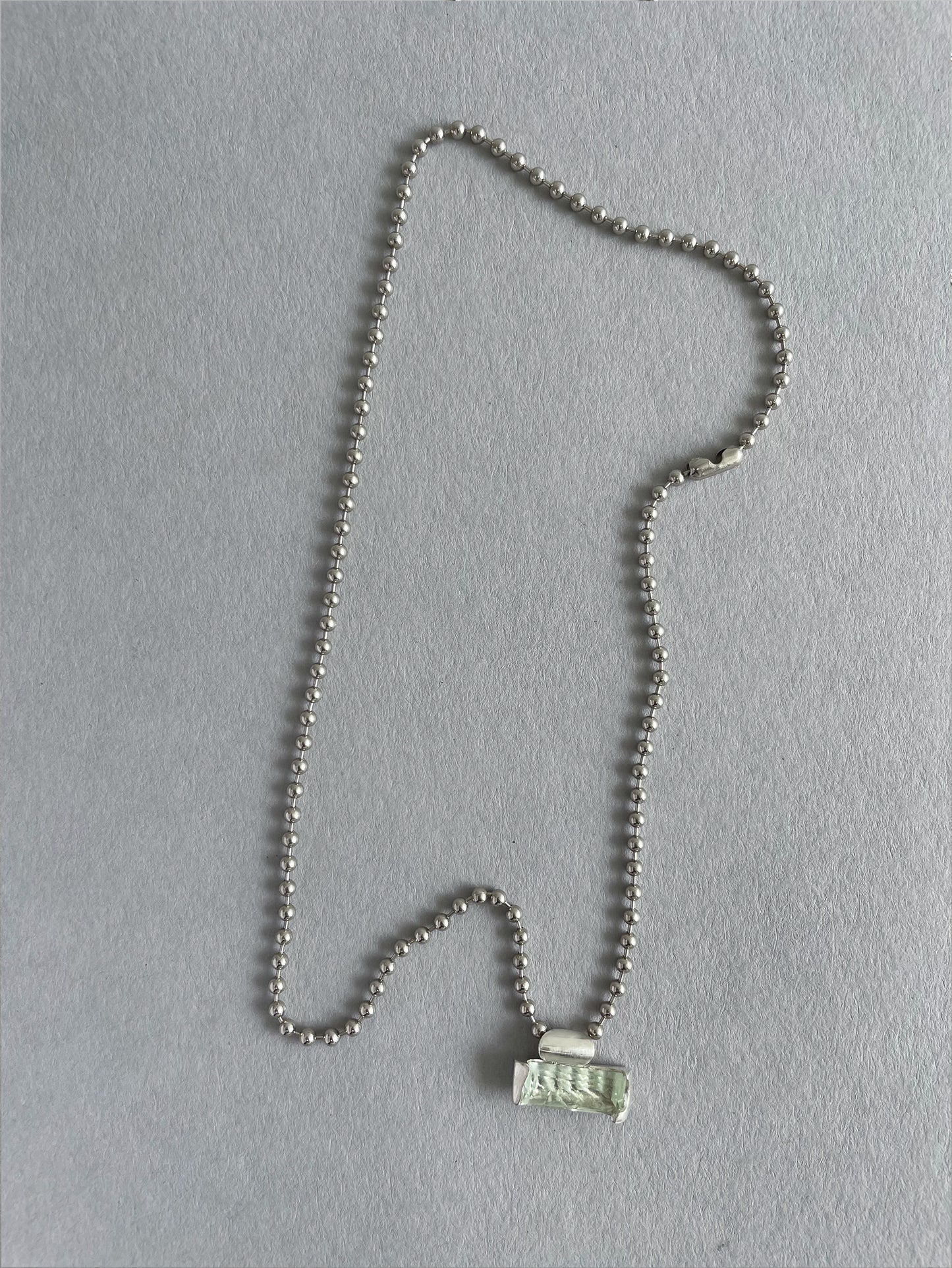 leaf3 quartz necklace