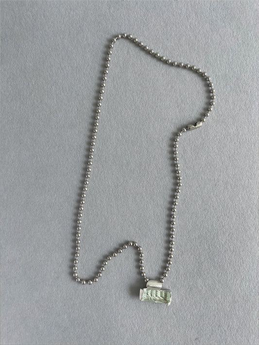 leaf3 quartz necklace