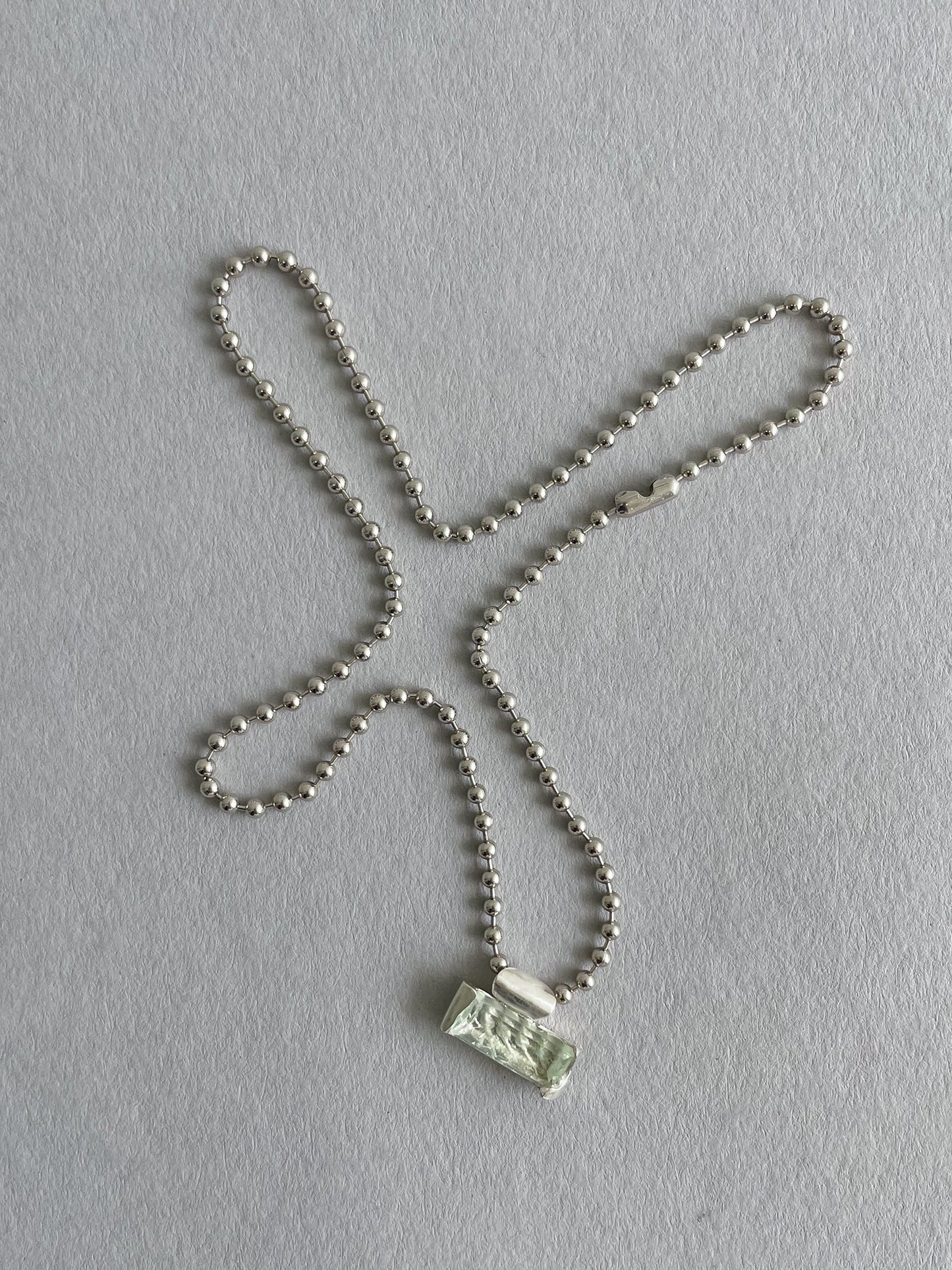 leaf3 quartz necklace
